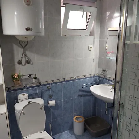 Apartmani Damir Kazija Pakostane Exterior photo